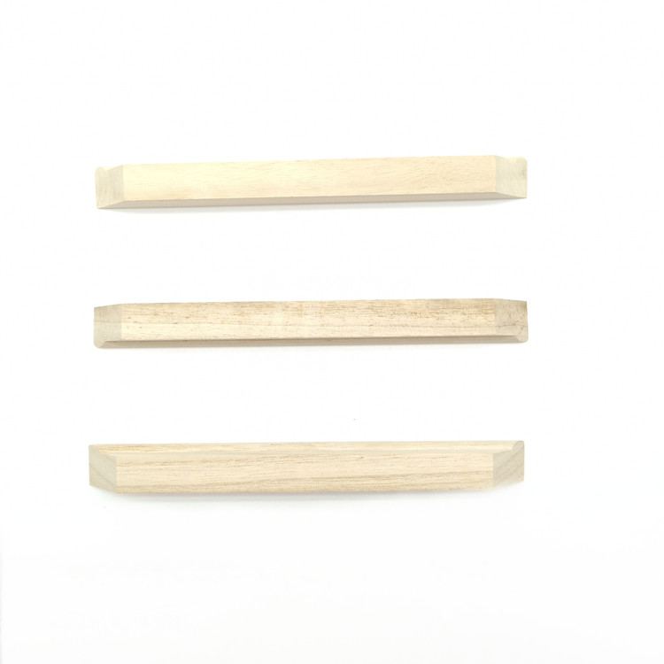  Paulownia <a href=https://www.stretcherbarfactory.com/Stretcher-Bar.html target='_blank'>stretcher bar </a>19mm×19mm with 45 ° Cutted Beveled Edge